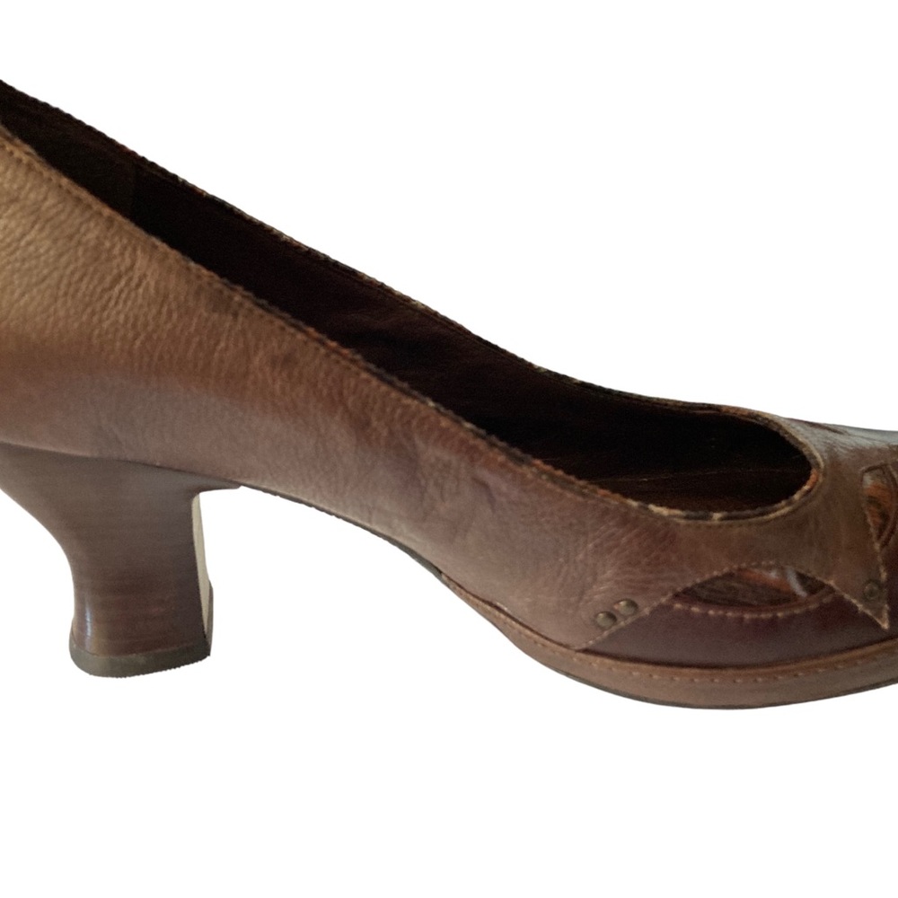 Clark’s pumps. 12M.